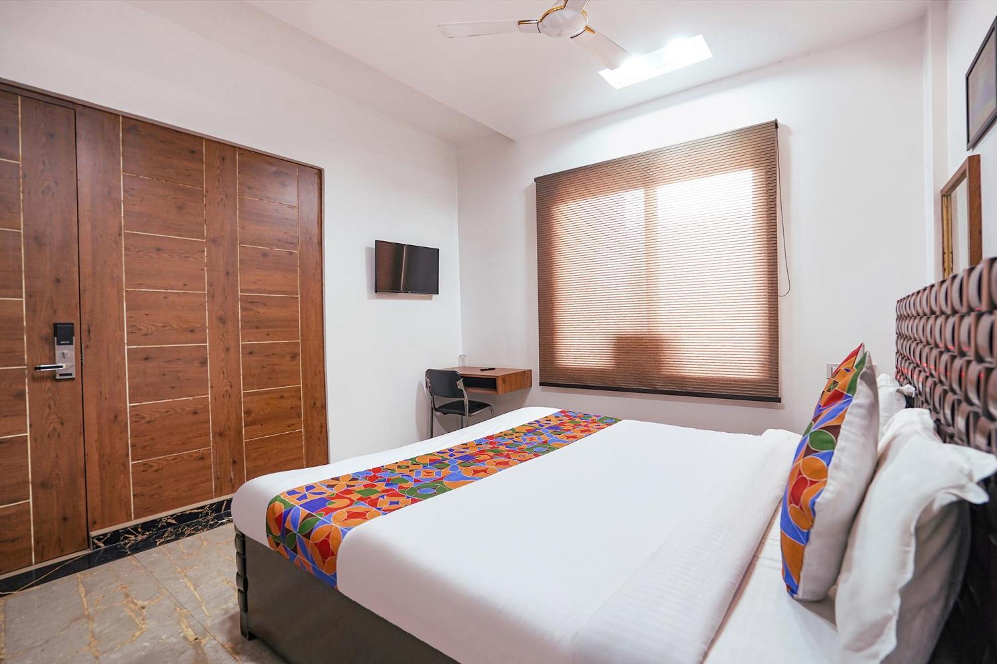 Fabhotel Villa De Benares Bagian luar foto